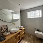 Theros House Lejlighed