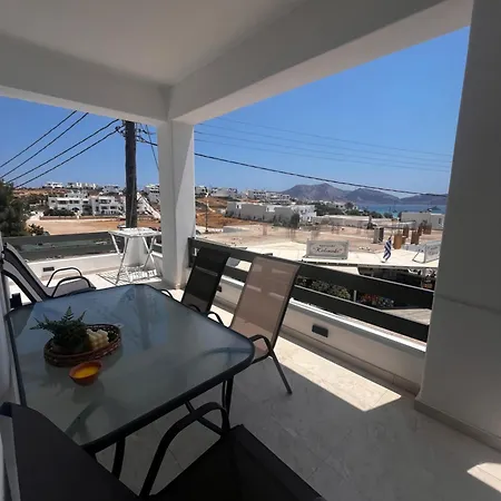 Theros House דירה